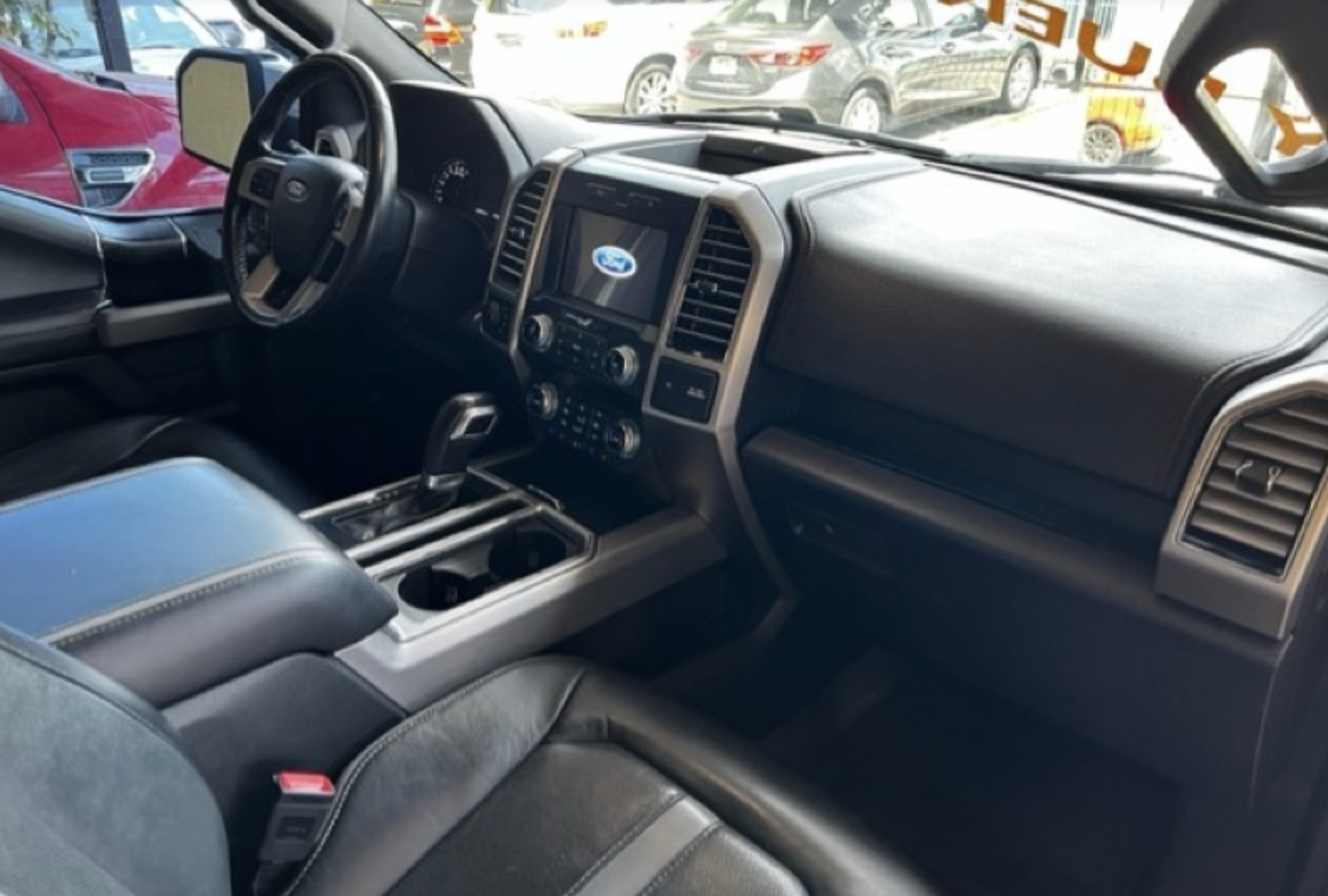 FORD LOBO PLATINUM 4X4 DOBLE CAB V6 TA 2019