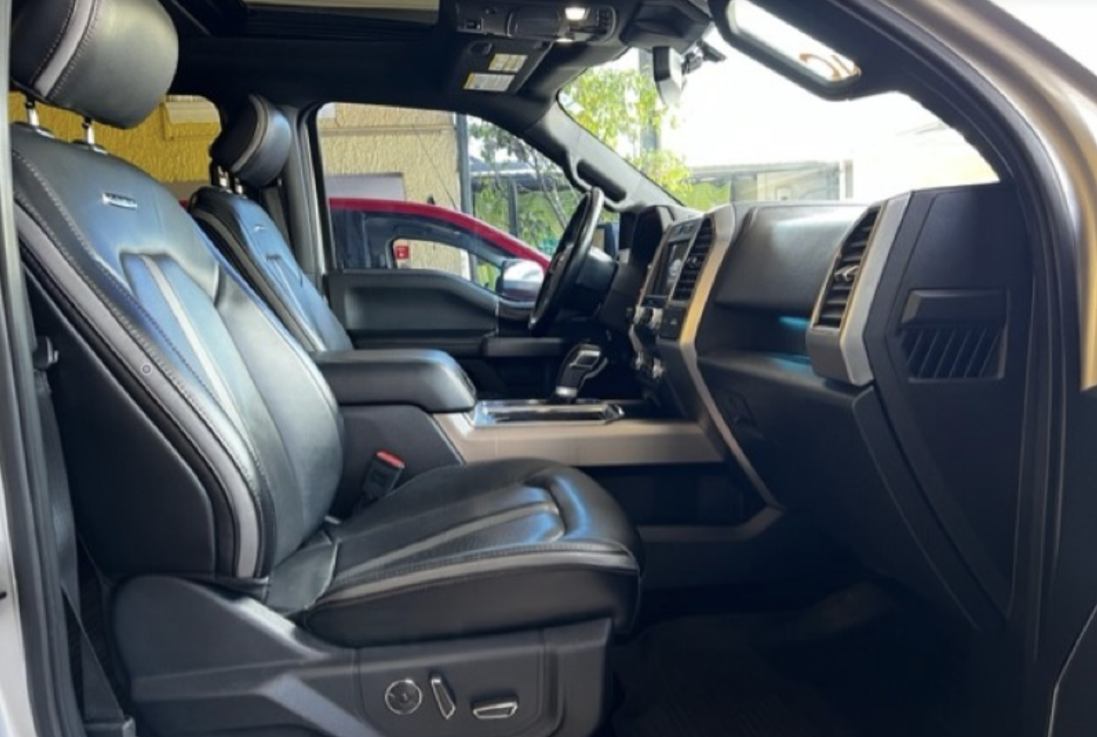 FORD LOBO PLATINUM 4X4 DOBLE CAB V6 TA 2019