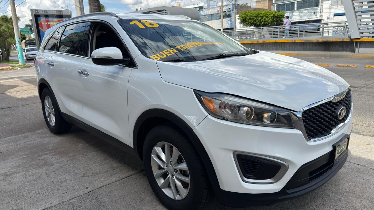KIA SORENTO LX SUV 7 PASAJEROS TA 2018