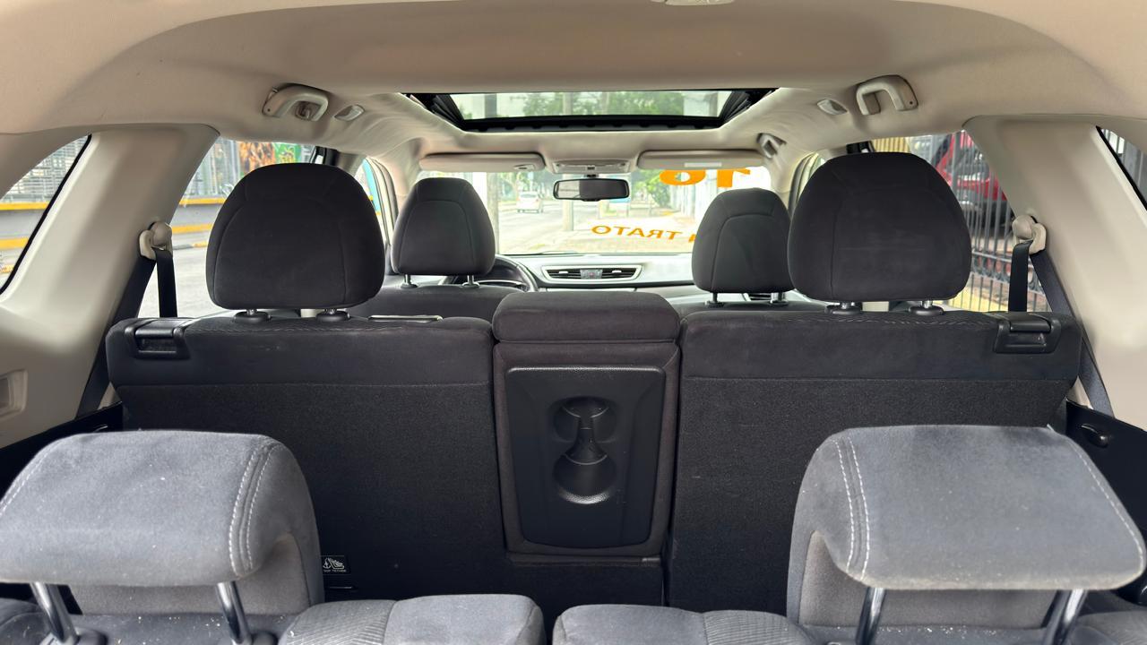 NISSAN XTRAIL ADVANCE 7 PASAJEROS QC TA 2016
